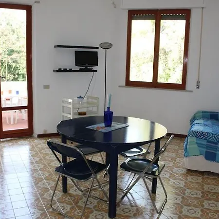 Trilo Cecilia Apartmán Numana